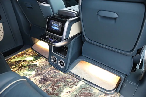 Mercedes-Maybach bản van cho triệu phú: Màn hình khổng lồ, ghế như ngai vàng, sàn đá cẩm thạch - Ảnh 15. Mercedes-Maybach bản van cho triệu phú: Màn hình khổng lồ, ghế như ngai vàng, sàn đá cẩm thạch - Ảnh 15.