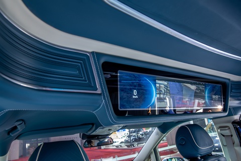 Mercedes-Maybach bản van cho triệu phú: Màn hình khổng lồ, ghế như ngai vàng, sàn đá cẩm thạch - Ảnh 14. Mercedes-Maybach bản van cho triệu phú: Màn hình khổng lồ, ghế như ngai vàng, sàn đá cẩm thạch - Ảnh 14.