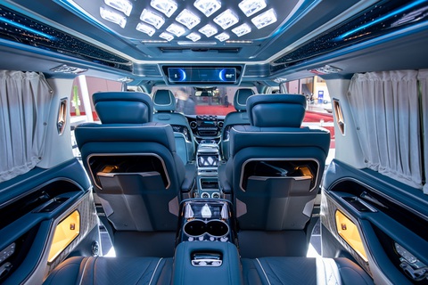 Mercedes-Maybach bản van cho triệu phú: Màn hình khổng lồ, ghế như ngai vàng, sàn đá cẩm thạch - Ảnh 7. Mercedes-Maybach bản van cho triệu phú: Màn hình khổng lồ, ghế như ngai vàng, sàn đá cẩm thạch - Ảnh 7.