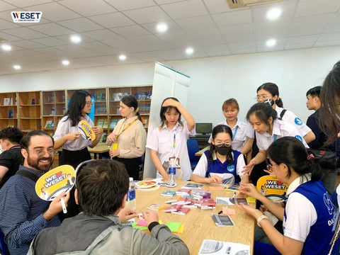 WESET English Center góp mặt trong các hoạt động tiếng Anh tại English Camp 2023 - Ảnh 2. WESET English Center góp mặt trong các hoạt động tiếng Anh tại English Camp 2023 - Ảnh 2.