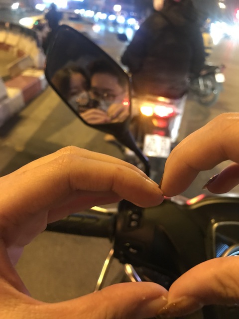 Yêu đương làm sao 'cưa tình phí' cho vừa? - Ảnh 1. Yêu đương làm sao để san sẻ gánh nặng "tình phí" mỗi dịp hẹn hò? - Ảnh minh họa: LÝ ĐỖ