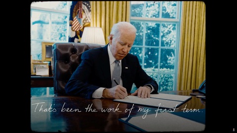 Người Mỹ mệt mỏi với chuyện ông Biden và ông Trump - Ảnh 1. Người Mỹ mệt mỏi với chuyện ông Biden và ông Trump - Ảnh 1.