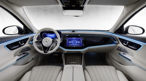 Mercedes-Benz E-Class 2024 ra mắt: Như xe điện, tràn ngập công nghệ, xem được TikTok, họp Zoom - Ảnh 7. Mercedes-Benz E-Class 2024 ra mắt: Như xe điện, tràn ngập công nghệ, xem được TikTok, họp Zoom - Ảnh 7.