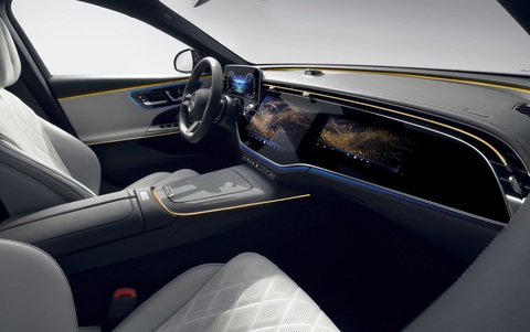 Mercedes-Benz E-Class 2024 ra mắt: Như xe điện, tràn ngập công nghệ, xem được TikTok, họp Zoom - Ảnh 23. Mercedes-Benz E-Class 2024 ra mắt: Như xe điện, tràn ngập công nghệ, xem được TikTok, họp Zoom - Ảnh 23.