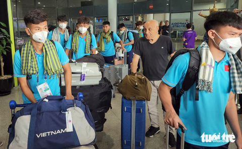 HLV Philippe Troussier: U22 Việt Nam sẵn sàng chinh phục thách thức - Ảnh 1. HLV Philippe Troussier: U22 Việt Nam sẵn sàng chinh phục thách thức - Ảnh 1.