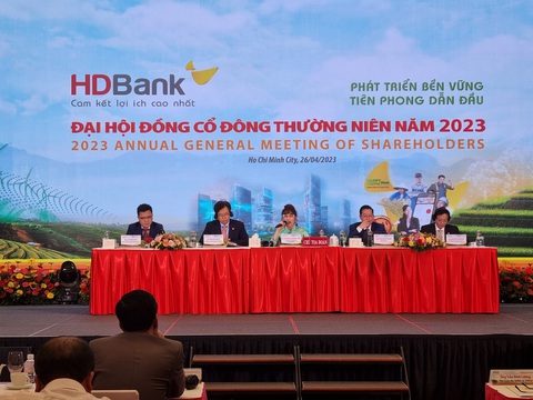 Ngân hàng và công ty chứng khoán nào sẽ về chung nhà với HDBank? - Ảnh 1. Ngân hàng và công ty chứng khoán nào sẽ về chung nhà với HDBank? - Ảnh 1.