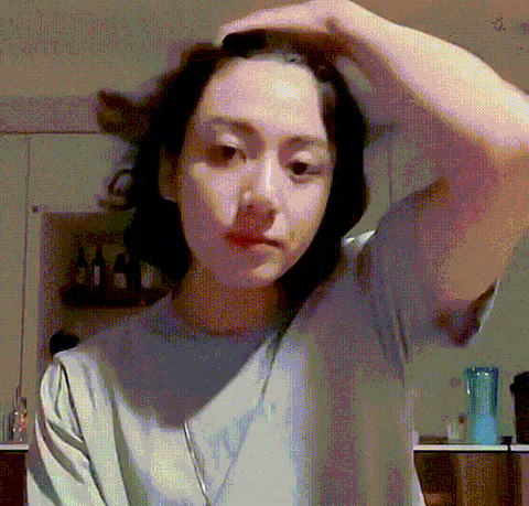 Kiểu tóc dài nữ tính gây sốt của Jungkook - Ảnh 5. Kiểu tóc dài nữ tính gây sốt của Jungkook - Ảnh 5.