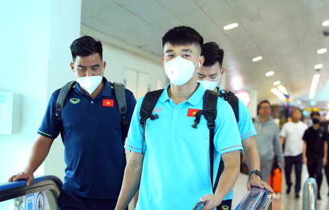 U22 Việt Nam lên đường sang Campuchia dự SEA Games - Ảnh 1. U22 Việt Nam lên đường sang Campuchia dự SEA Games - Ảnh 1.