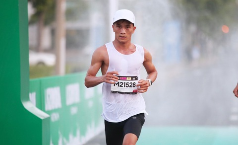 Lộ diện 4 ‘chân chạy’ xuất sắc giành được tấm vé tham dự chung kết Lazada Run tại Singapore - Ảnh 4. Lộ diện 4 ‘chân chạy’ xuất sắc giành được tấm vé tham dự chung kết Lazada Run tại Singapore - Ảnh 4.