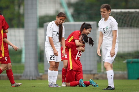 U17 nữ Việt Nam thắng 3-0, đi tiếp tại vòng loại Giải U17 nữ châu Á 2024 - Ảnh 1. U17 nữ Việt Nam thắng 3-0, đi tiếp tại vòng loại Giải U17 nữ châu Á 2024 - Ảnh 1.