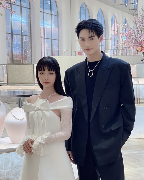 AMEE gặp tổng biên tập Vogue và Wonder Woman - Ảnh 3. AMEE gặp tổng biên tập Vogue và Wonder Woman - Ảnh 3.