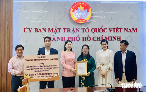 Vợ chồng Linh Rin và Phillip Nguyễn dời đám cưới, dành 1,5 tỉ đồng tặng người nghèo - Ảnh 1. Vợ chồng Linh Rin và Phillip Nguyễn dời đám cưới, dành 1,5 tỉ đồng tặng người nghèo - Ảnh 1.