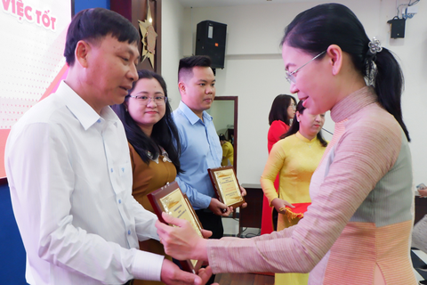 Lan tỏa tấm gương người tốt việc tốt thêm nữa - Ảnh 1. Lan tỏa tấm gương người tốt việc tốt thêm nữa - Ảnh 1.