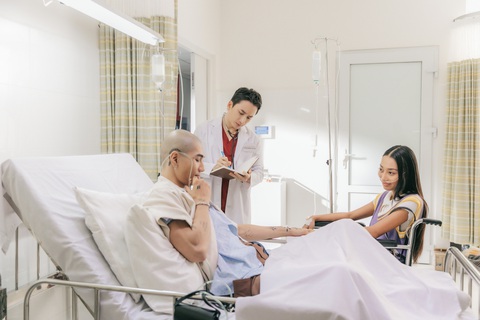 Phan Mạnh Quỳnh, Orange tạo bất ngờ với ca khúc buồn nhưng không bi - Ảnh 4. Phan Mạnh Quỳnh, Orange tạo bất ngờ với ca khúc buồn nhưng không bi - Ảnh 4.