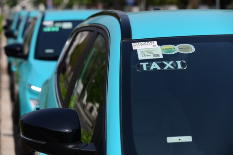 Taxi điện nhập cuộc TP.HCM, khách hàng háo hức trải nghiệm - Ảnh 7. Taxi điện nhập cuộc TP.HCM, khách hàng háo hức trải nghiệm - Ảnh 7.