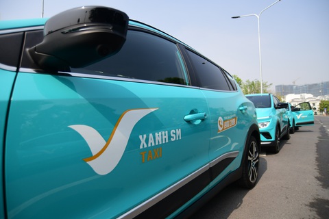 Taxi điện nhập cuộc TP.HCM, khách hàng háo hức trải nghiệm - Ảnh 6. Taxi điện nhập cuộc TP.HCM, khách hàng háo hức trải nghiệm - Ảnh 6.