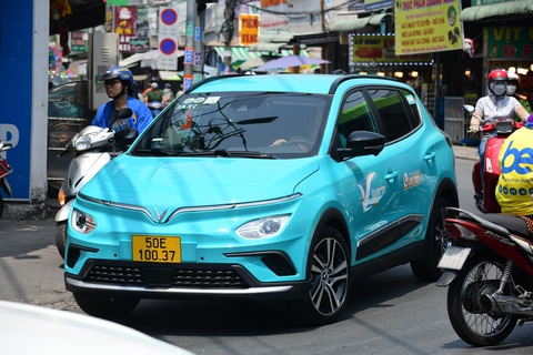 Taxi điện nhập cuộc TP.HCM, khách hàng háo hức trải nghiệm - Ảnh 8. Taxi điện nhập cuộc TP.HCM, khách hàng háo hức trải nghiệm - Ảnh 8.