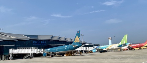 Đưa nhà ga hành khách T2 sân bay Phú Bài vào khai thác - Ảnh 1. Đưa nhà ga hành khách T2 sân bay Phú Bài vào khai thác - Ảnh 1.