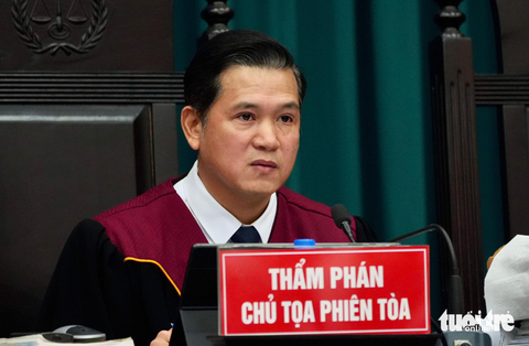 Thẩm phán Hoàng Minh Thịnh chủ tọa phiên tòa xét xử Nguyễn Trung Kim Thái ngày 28-4-2023 - Ảnh: HỮU HẠNH Thẩm phán Hoàng Minh Thịnh chủ tọa phiên tòa xét xử Nguyễn Trung Kim Thái ngày 28-4-2023 - Ảnh: HỮU HẠNH