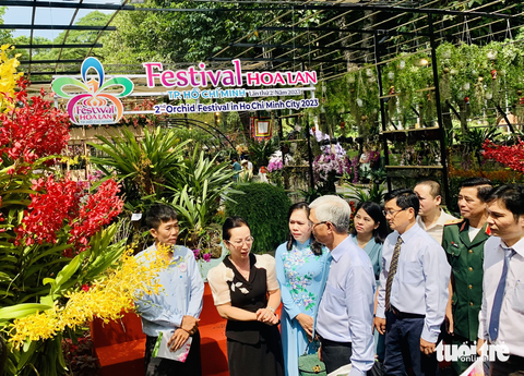 Festival Hoa lan TP.HCM đón người dân đến vui chơi dịp 30-4 - Ảnh 1. Festival Hoa lan TP.HCM đón người dân đến vui chơi dịp 30-4 - Ảnh 1.