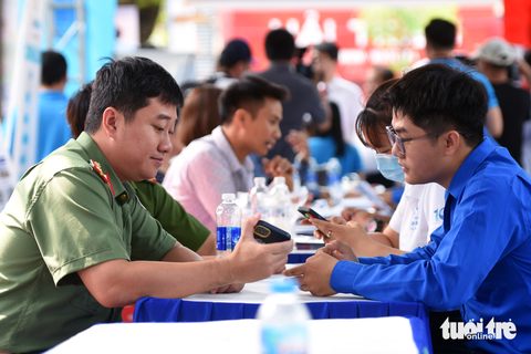Một bộ phận thanh niên công nhân đang gặp khó khăn trong cuộc sống - Ảnh 5. Một bộ phận thanh niên công nhân đang gặp khó khăn trong cuộc sống - Ảnh 5.