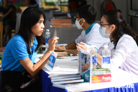 Một bộ phận thanh niên công nhân đang gặp khó khăn trong cuộc sống - Ảnh 6. Một bộ phận thanh niên công nhân đang gặp khó khăn trong cuộc sống - Ảnh 6.