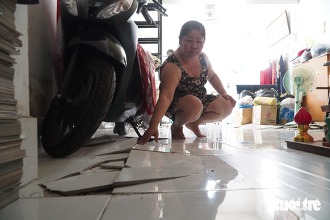 Nằm cạnh công trình khách sạn lớn, chưa thấy vui, chỉ thấy nhà lún nứt - Ảnh 2. Nằm cạnh công trình khách sạn lớn, chưa thấy vui, chỉ thấy nhà lún nứt - Ảnh 2.
