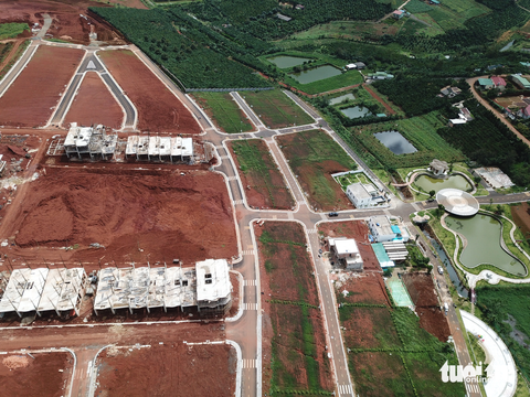 TP.HCM và các địa phương ra văn bản trái luật, lỗ hổng ở đâu? - Ảnh 1. TP.HCM và các địa phương ra văn bản trái luật, lỗ hổng ở đâu? - Ảnh 1.