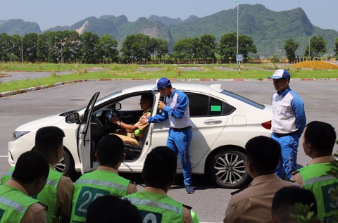 Honda Việt Nam tăng cường đẩy mạnh các hoạt động an toàn giao thông - Ảnh 2. Honda Việt Nam tăng cường đẩy mạnh các hoạt động an toàn giao thông - Ảnh 2.