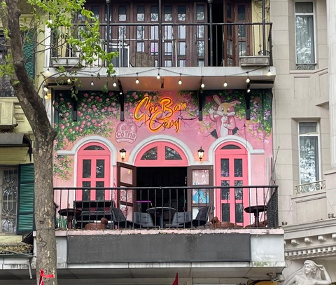 Tuấn Hưng huỷ show hát miễn phí vì lí do đặc biệt - Ảnh 1. Đêm nhạc Góc ban công trở thành điểm đến quen của người yêu nhạc Hà Nội