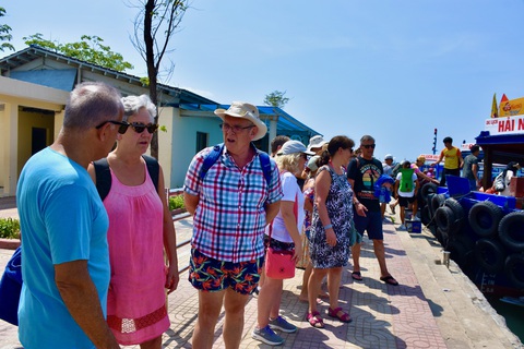 Tour biển đảo ngày đầu nghỉ lễ khách đông - Ảnh 2. Tour biển đảo ngày đầu nghỉ lễ khách đông - Ảnh 2.