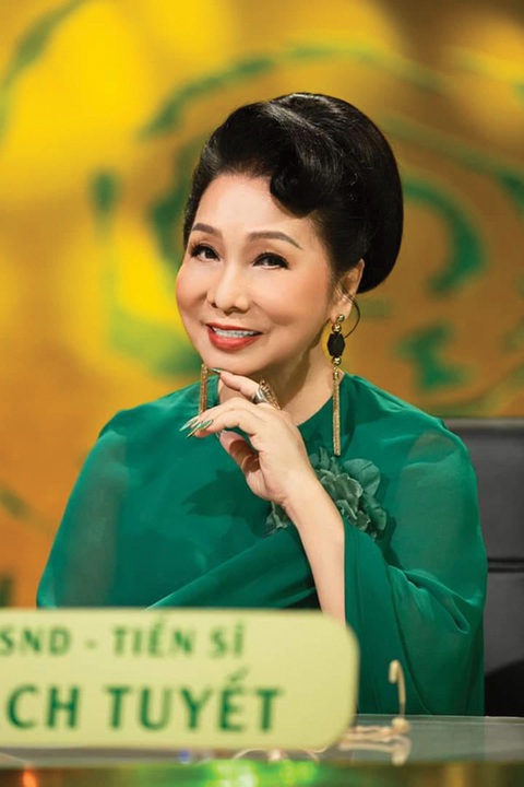 Mảnh đất nuôi dưỡng những tài năng - Ảnh 5. NSND Bạch Tuyết đổi mới, thức thời như người trẻ ở Sài Gòn - Ảnh: Facebook nhân vật