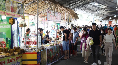 Về Cần Thơ ăn bánh dân gian và nhớ ký ức tuổi thơ - Ảnh 1. Về Cần Thơ ăn bánh dân gian và nhớ ký ức tuổi thơ - Ảnh 1.