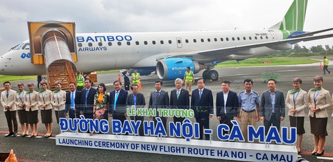 Khai trương đường bay thương mại đầu tiên từ Hà Nội đến Cà Mau - Ảnh 1. Khai trương đường bay thương mại đầu tiên từ Hà Nội đến Cà Mau - Ảnh 1.