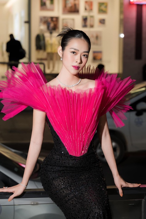 Diệp Bảo Ngọc kể trải nghiệm lần đầu đóng cảnh nóng cực hài hước - Ảnh 7. Diệp Bảo Ngọc kể trải nghiệm lần đầu đóng cảnh nóng cực hài hước - Ảnh 7.