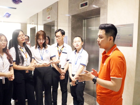 Đưa sinh viên đến doanh nghiệp: Một mũi tên, nhiều mục tiêu - Ảnh 1. Đưa sinh viên đến doanh nghiệp: Một mũi tên, nhiều mục tiêu - Ảnh 1.