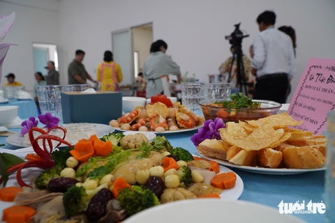 Thi nấu ăn từ món di sản tàu hũ ky Mỹ Hòa - Ảnh 4. Thi nấu ăn từ món di sản tàu hũ ky Mỹ Hòa - Ảnh 4.