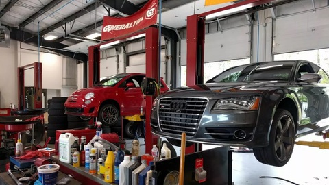 Nhiều chiêu trò để moi tiền khách tới garage - Ảnh 1. Nhiều chiêu trò để moi tiền khách tới garage - Ảnh 1.