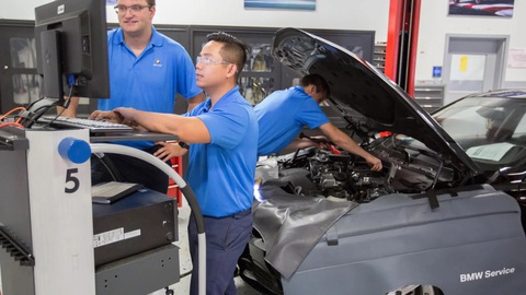 Nhiều chiêu trò để moi tiền khách tới garage - Ảnh 3. Nhiều chiêu trò để moi tiền khách tới garage - Ảnh 3.