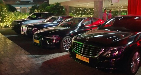 Từ con trai nông dân thành tỉ phú sở hữu Rolls-Royce, Maybach và trực thăng hàng trăm tỉ - Ảnh 9. Từ con trai nông dân thành tỉ phú sở hữu Rolls-Royce, Maybach và trực thăng hàng trăm tỉ - Ảnh 9.