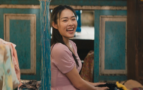 Trailer Lật mặt 6: Trung Dũng nhai ly thủy tinh, Lý Hải xé đôi vé số trăm tỉ - Ảnh 3. Trailer Lật mặt 6: Trung Dũng nhai ly thủy tinh, Lý Hải xé đôi vé số trăm tỉ - Ảnh 3.