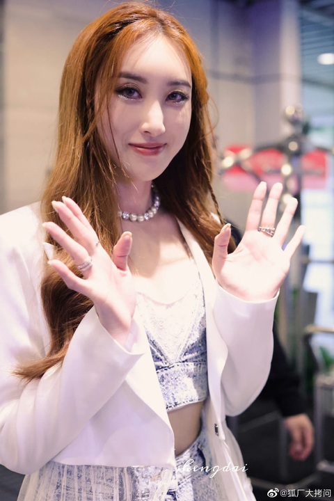 Chi Pu tham gia ‘Tỷ tỷ đạp gió rẽ sóng 4’ thật rồi sao? - Ảnh 1. Chi Pu tham gia ‘Tỷ tỷ đạp gió rẽ sóng 4’ thật rồi sao? - Ảnh 1.