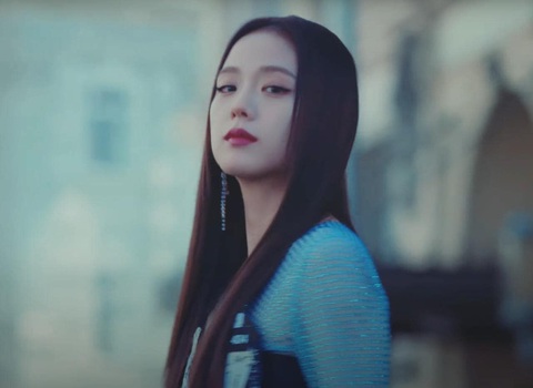 Jisoo được khuyên dừng debut làm ca sĩ, về đóng phim - Ảnh 3. Jisoo được khuyên dừng debut làm ca sĩ, về đóng phim - Ảnh 3.