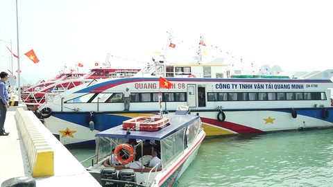 Hàng loạt chủ tàu khách ở Vân Đồn xin tạm dừng hoạt động - Ảnh 2. Hàng loạt chủ tàu khách ở Vân Đồn xin tạm dừng hoạt động - Ảnh 2.