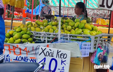 Lễ 30-4: Sức mua thấp, lượng về giảm, giá rau củ quả ổn định - Ảnh 4. Lễ 30-4: Sức mua thấp, lượng về giảm, giá rau củ quả ổn định - Ảnh 4.