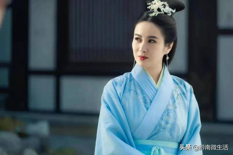 ‘Á khẩu’ xem Diệp Tuyền U50 đóng vai ‘tiểu công chúa’ 16 tuổi - Ảnh 3. ‘Á khẩu’ xem Diệp Tuyền U50 đóng vai ‘tiểu công chúa’ 16 tuổi - Ảnh 3.