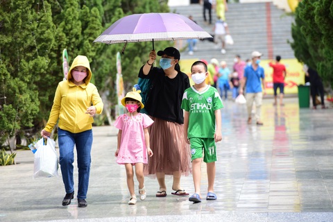 Thời tiết hôm nay 1-5: Miền Nam ngày nắng nóng, chiều tối mưa dông, mưa đá - Ảnh 1. Thời tiết hôm nay 1-5: Miền Nam ngày nắng nóng, chiều tối mưa dông, mưa đá - Ảnh 1.