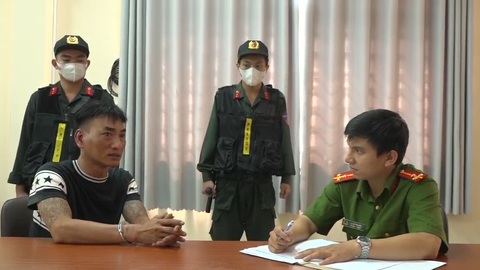 Công an TP.HCM bắt nhóm cháu ruột của đàn em Năm Cam thu tiền bảo kê ở chợ Bình Điền - Ảnh 6. Công an TP.HCM bắt nhóm cháu ruột của đàn em Năm Cam thu tiền bảo kê ở chợ Bình Điền - Ảnh 6.