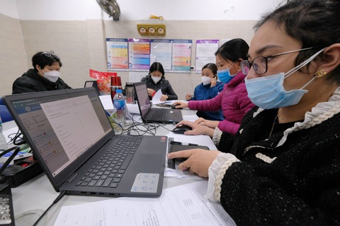 Áp lực, căng thẳng, nhân viên y tế cần được chăm sóc sức khỏe tinh thần - Ảnh 1. Áp lực, căng thẳng, nhân viên y tế cần được chăm sóc sức khỏe tinh thần - Ảnh 1.