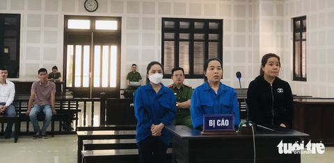 Xét xử 3 chị em gái cấu kết 42 lần lừa tiệm cầm đồ chiếm đoạt tiền tỉ - Ảnh 1. Xét xử 3 chị em gái cấu kết 42 lần lừa tiệm cầm đồ chiếm đoạt tiền tỉ - Ảnh 1.